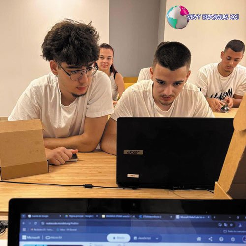Futuro en Acción: Estudiantes de Targovishte Impulsan sus Habilidades STEAM en un Curso Erasmus+